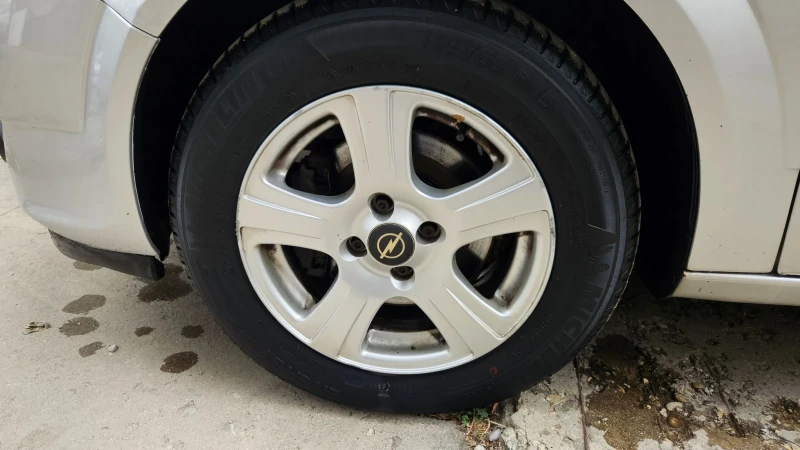 Opel Astra H, 1.4 LPG Каско, снимка 6 - Автомобили и джипове - 52332478