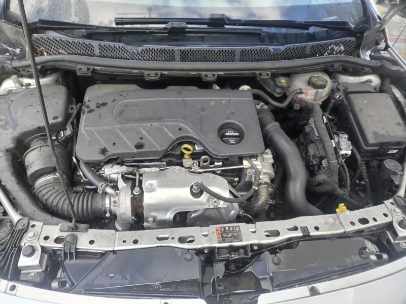 Opel Astra 1.6TDCI , снимка 13 - Автомобили и джипове - 52339038