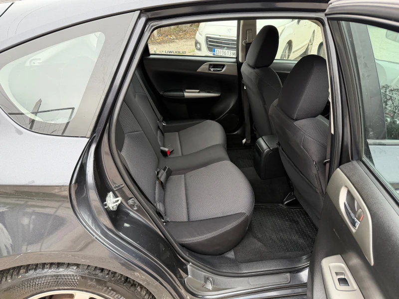 Subaru Impreza 2.0 COMFORT 4x4, снимка 11 - Автомобили и джипове - 52673510