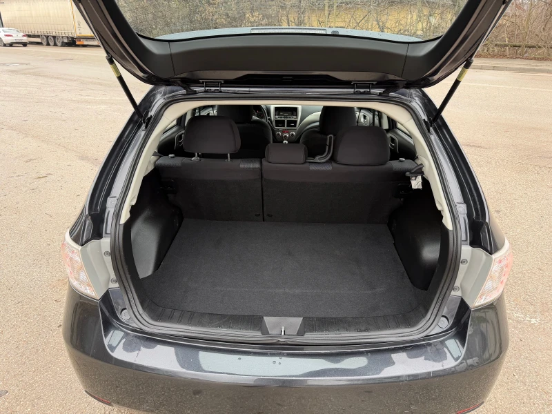 Subaru Impreza 2.0 COMFORT 4x4, снимка 10 - Автомобили и джипове - 52673510