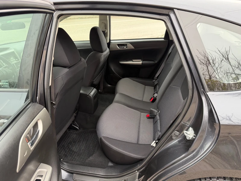 Subaru Impreza 2.0 COMFORT 4x4, снимка 9 - Автомобили и джипове - 52673510