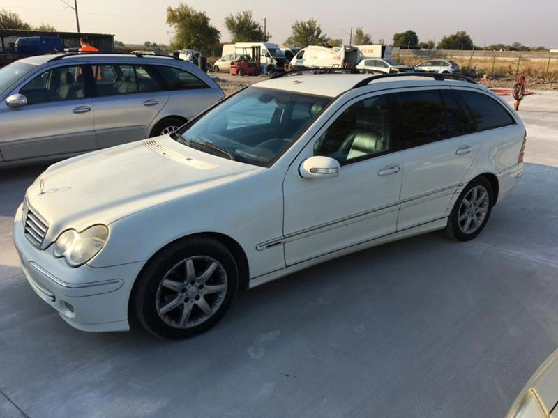 Mercedes-Benz C 220 C220 CDI-150к.с, снимка 3 - Автомобили и джипове - 26819165