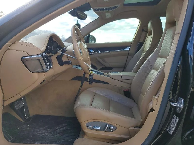 Porsche Panamera 3.6L 6 Rear-wheel drive, снимка 7 - Автомобили и джипове - 53660264