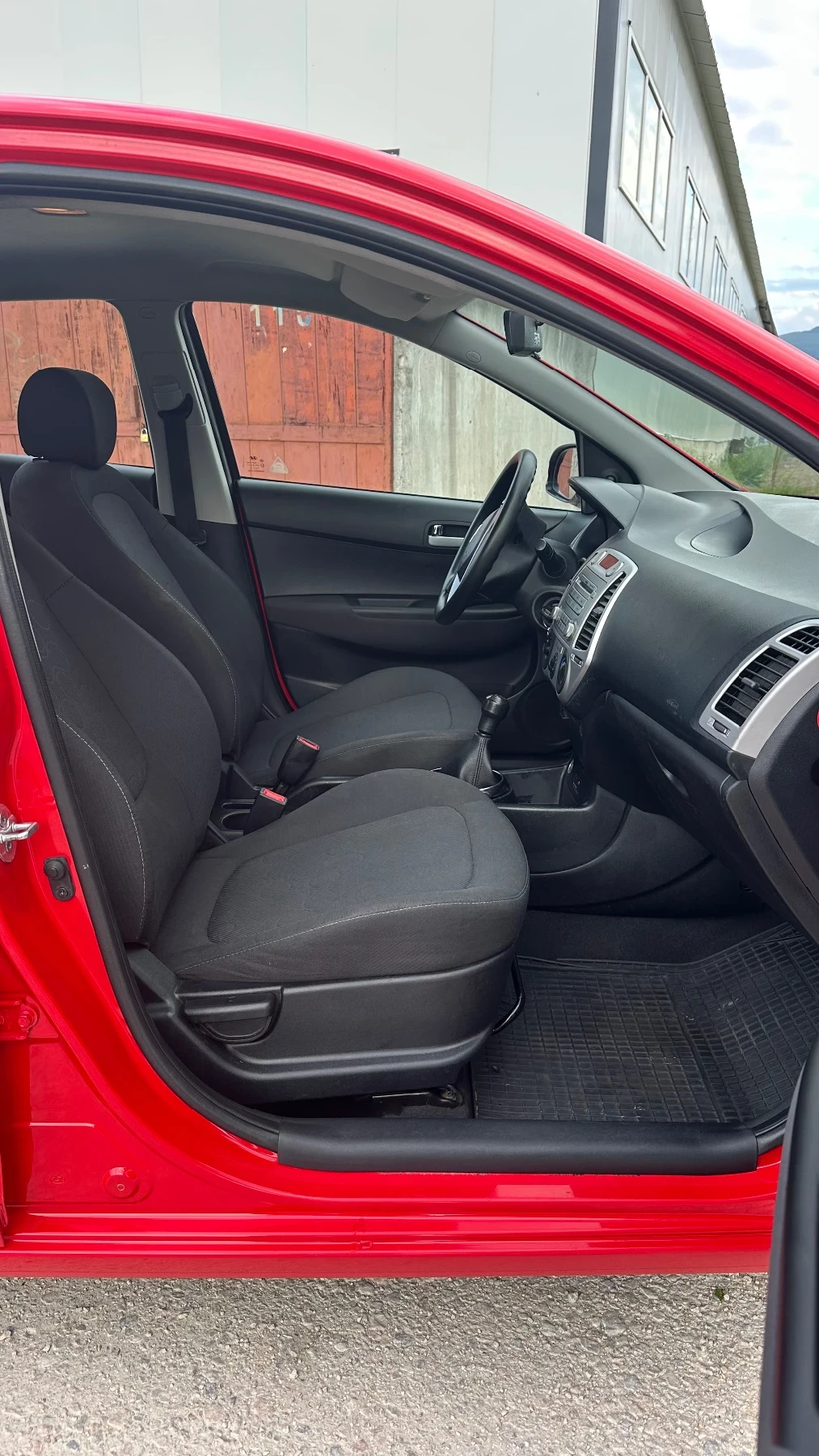 Hyundai I20 1.25 Евро 5 - изображение 7