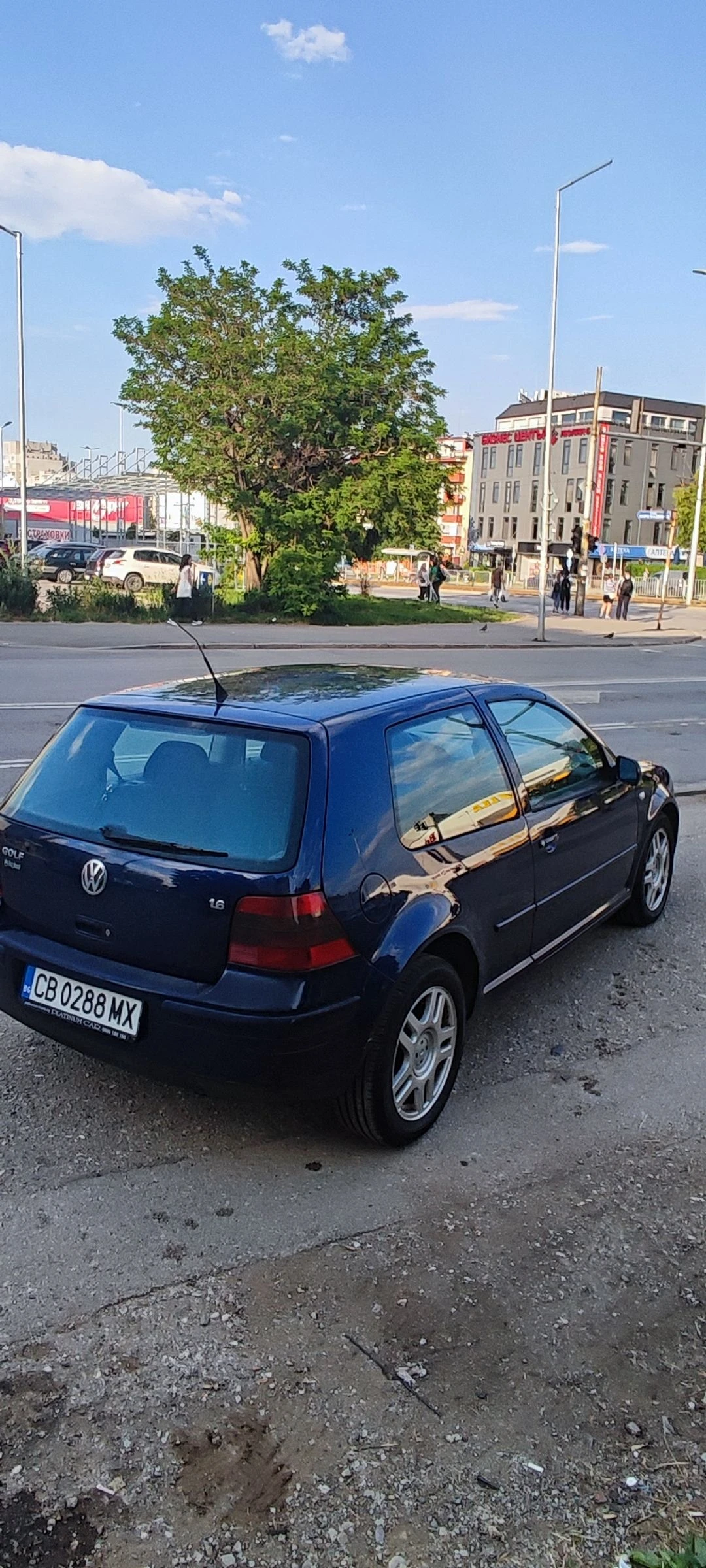 VW Golf 1.6i климатик Еко4 - изображение 10