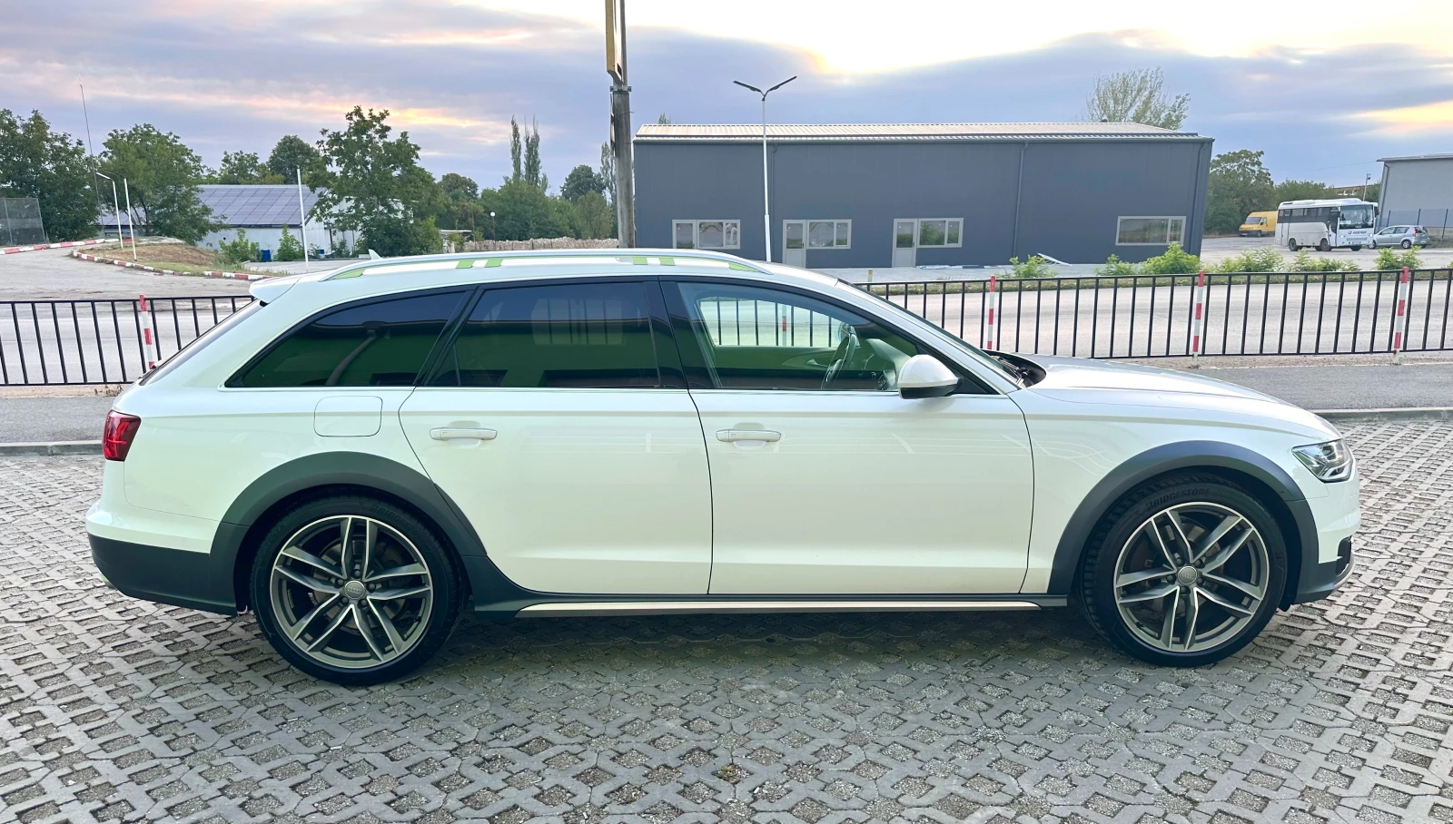 Audi A6  3.0TDI 272HP CRT MATRIX 360 ТЕГЛИЧ - изображение 6