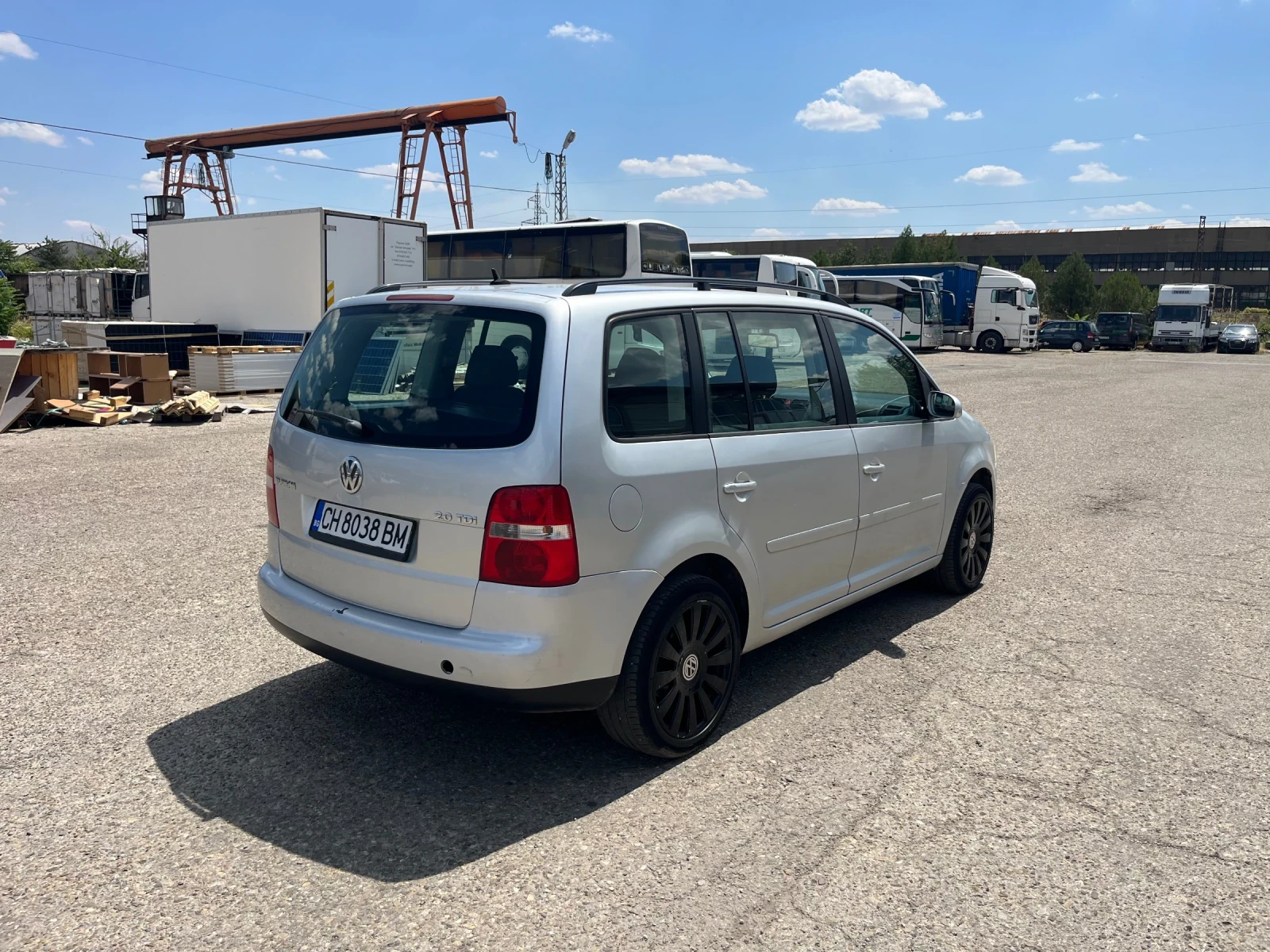 VW Touran 2.0TDI клима, 6 скорости - изображение 5