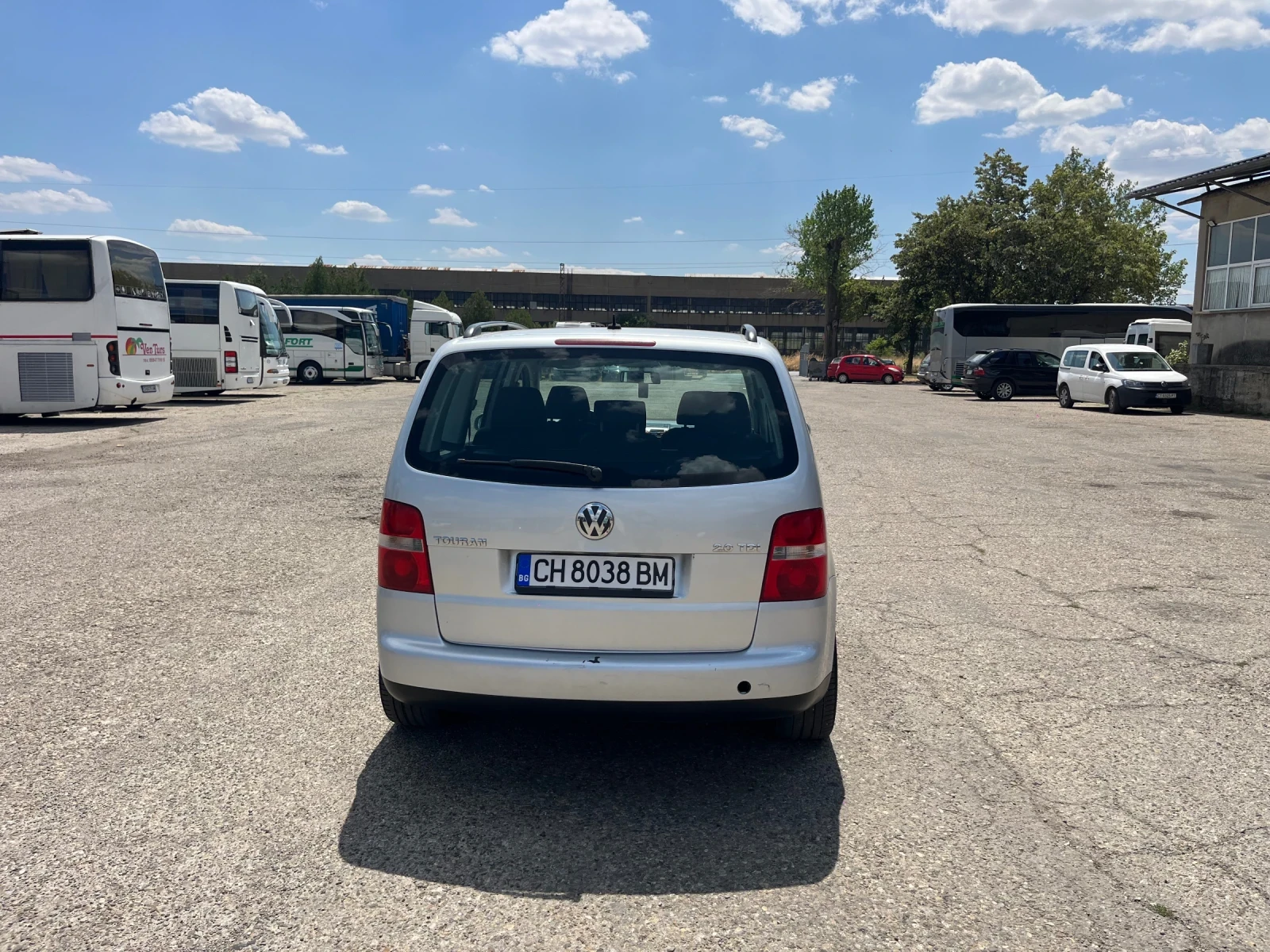 VW Touran 2.0TDI клима, 6 скорости - изображение 6