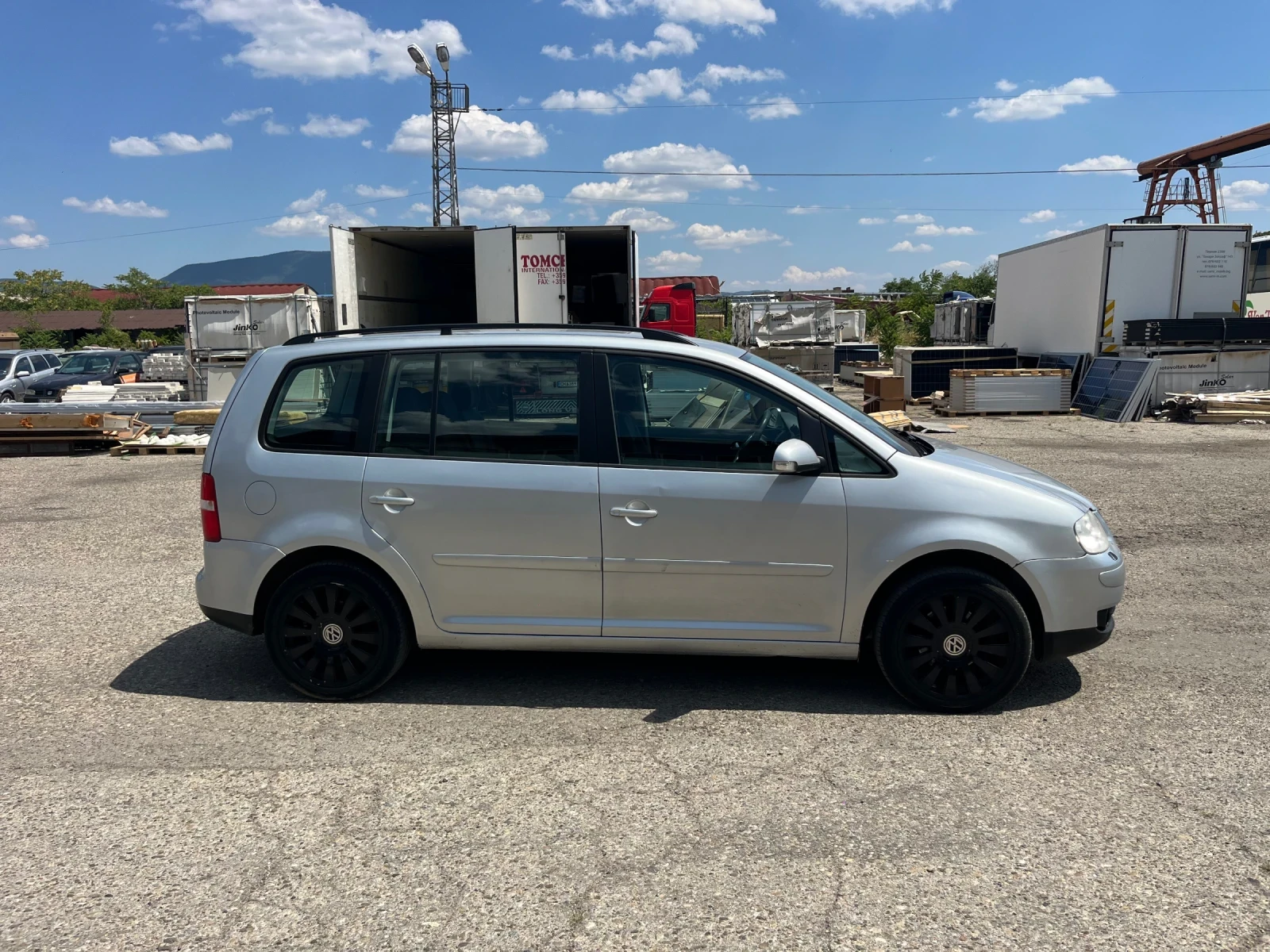 VW Touran 2.0TDI клима, 6 скорости - изображение 4