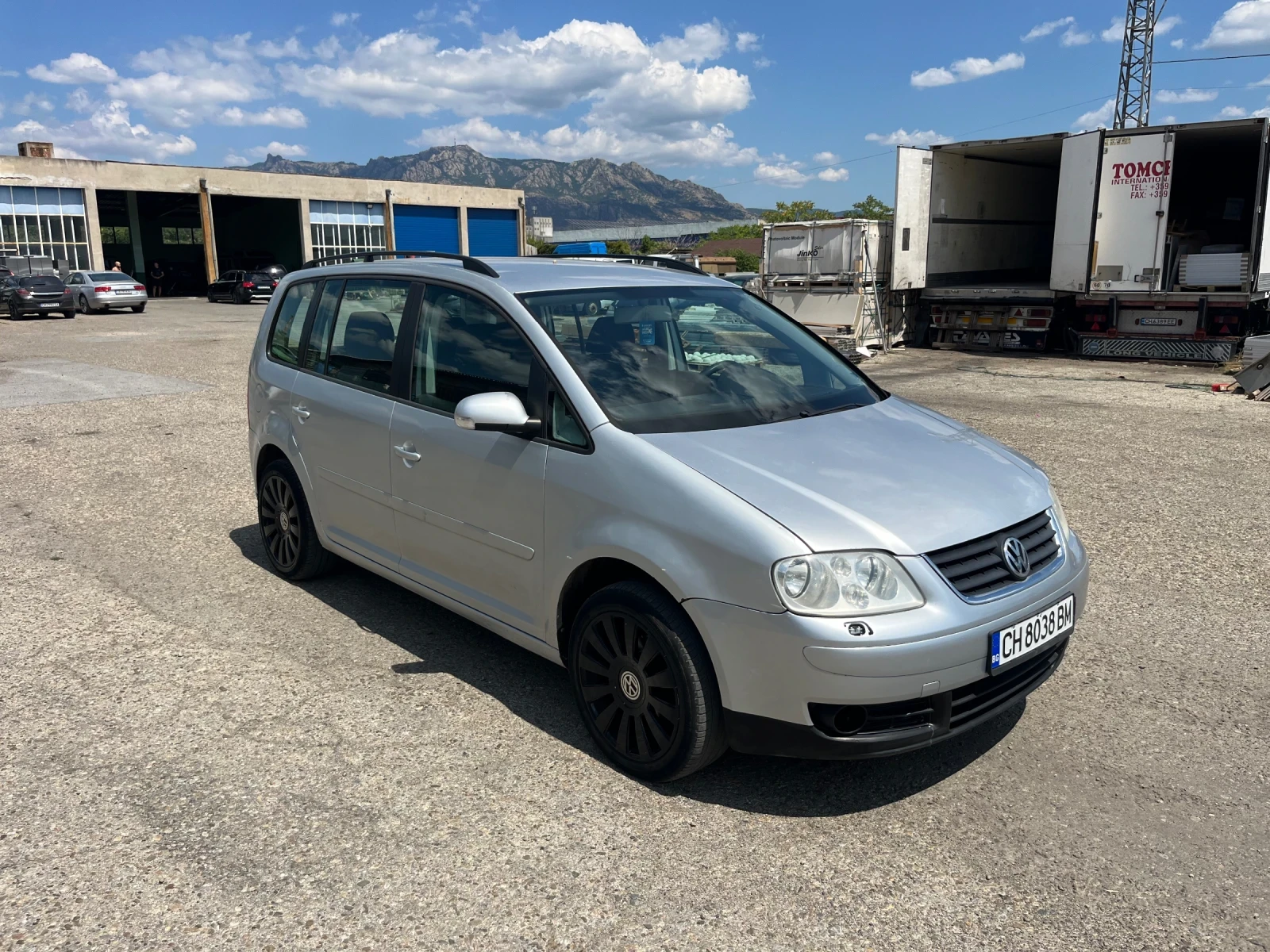 VW Touran 2.0TDI клима, 6 скорости - изображение 2