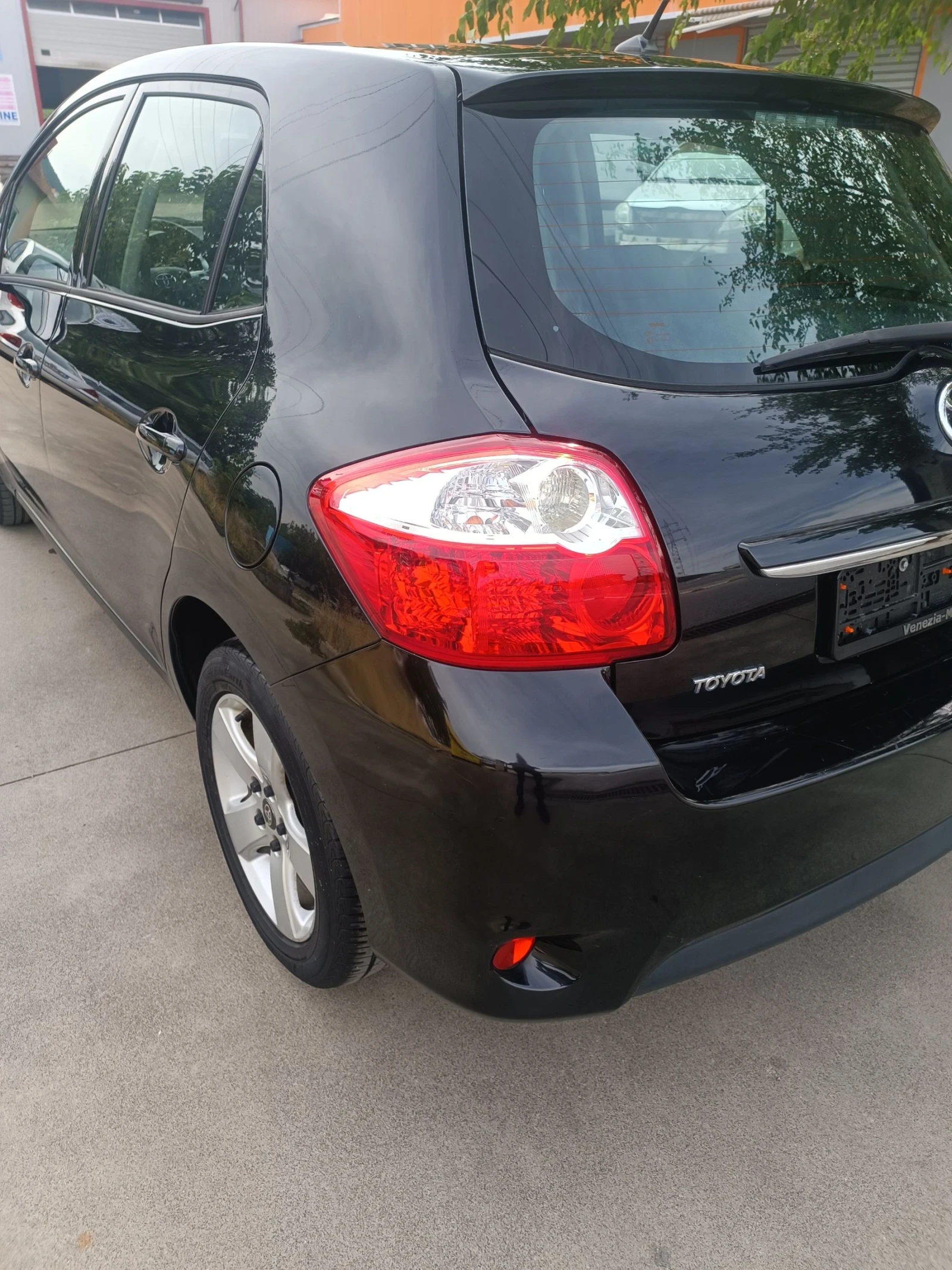 Toyota Auris 1.6 VVTI 132 ks - изображение 7