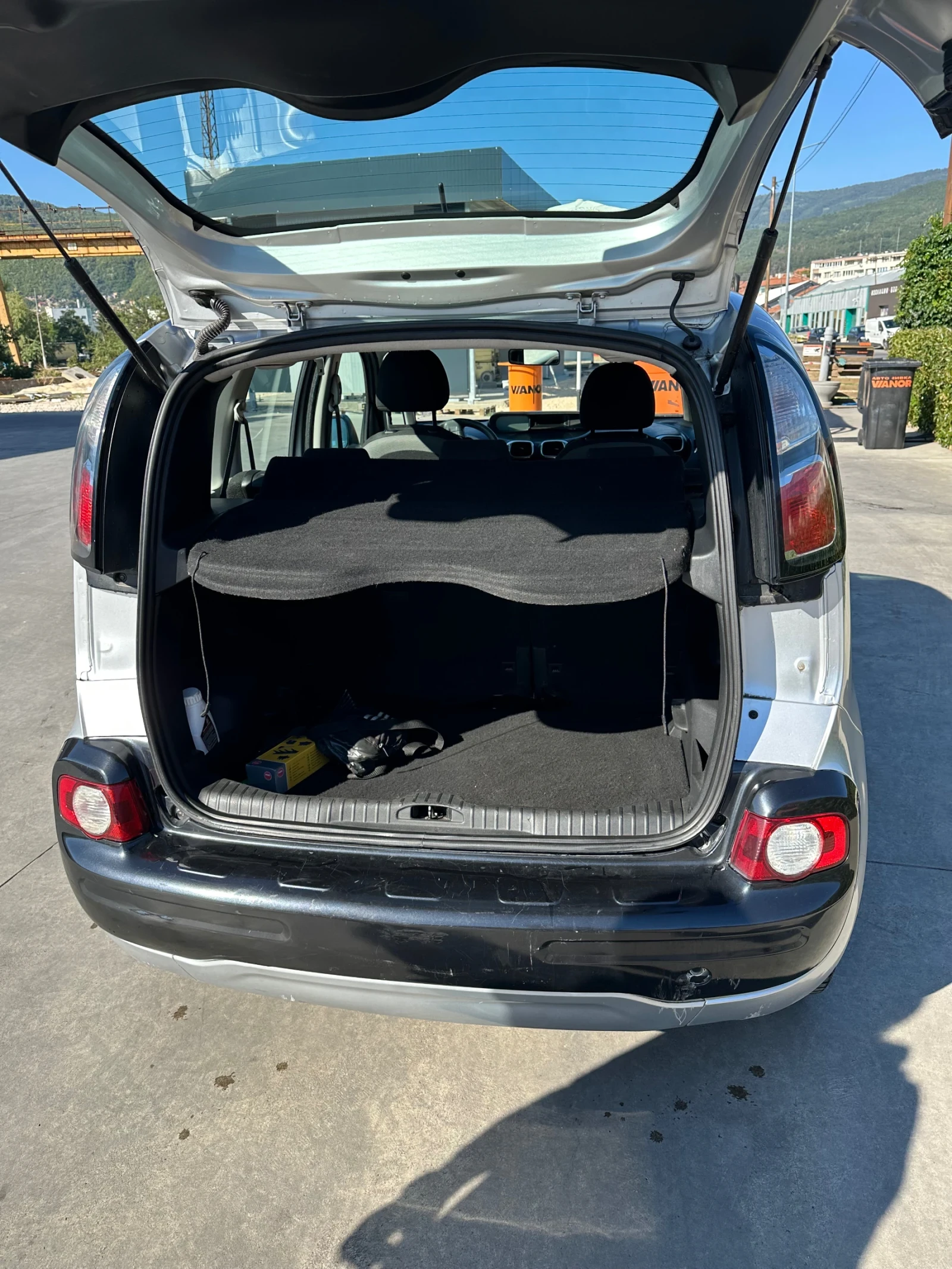 Citroen C3 Picasso 1.4I - изображение 7