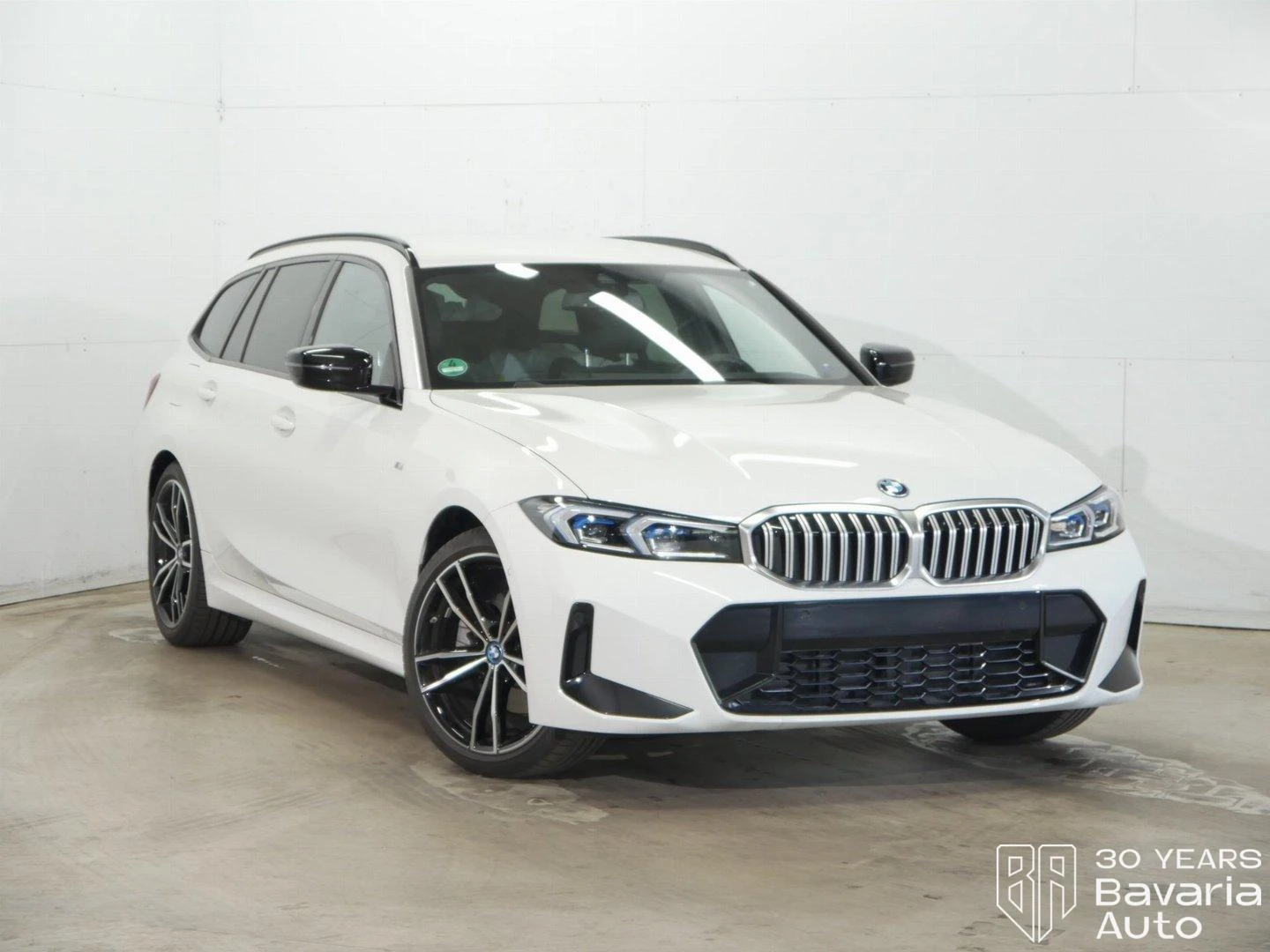 BMW 330 e xDrive Touring Sportautomatic M Sport Paket - изображение 4