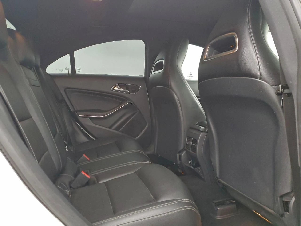 Mercedes-Benz CLA 250  - изображение 10