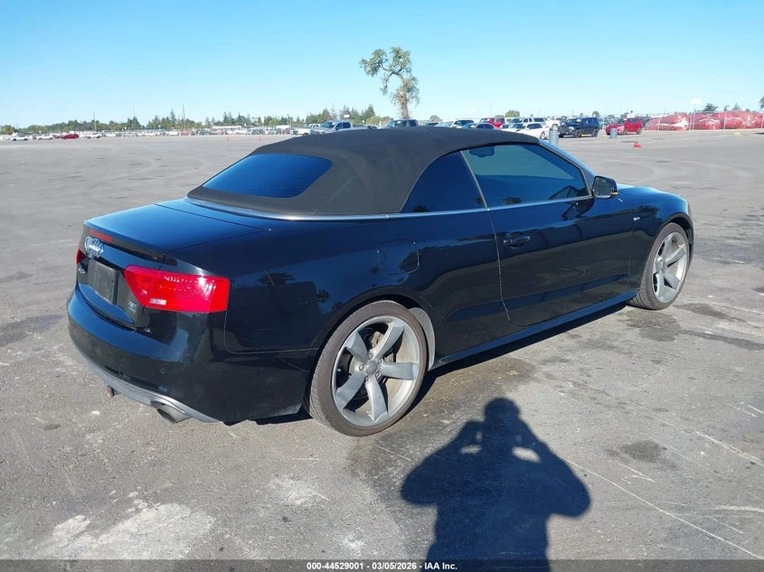 Audi A5 2.0l 2.0T Premium, снимка 4 - Автомобили и джипове - 53936856