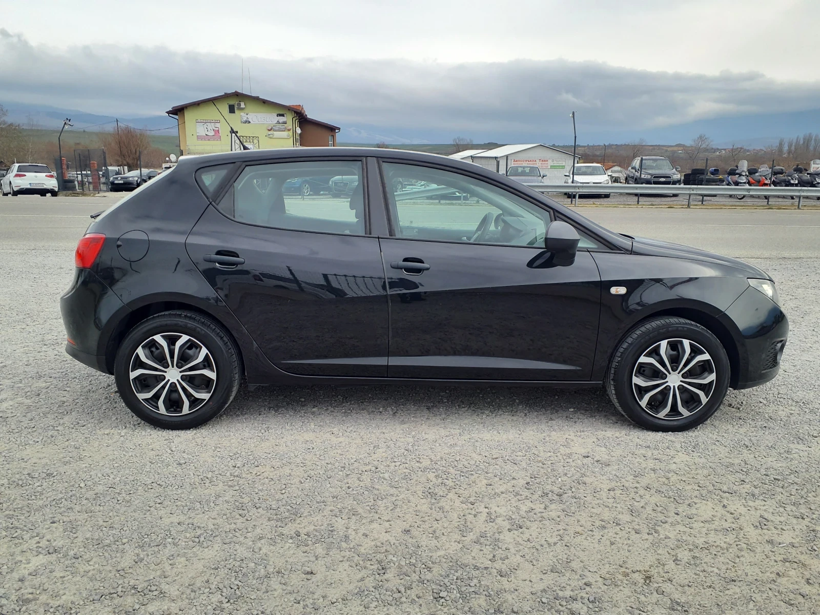 Seat Ibiza 1.2TDI NEW LINE , снимка 6 - Автомобили и джипове - 53978756