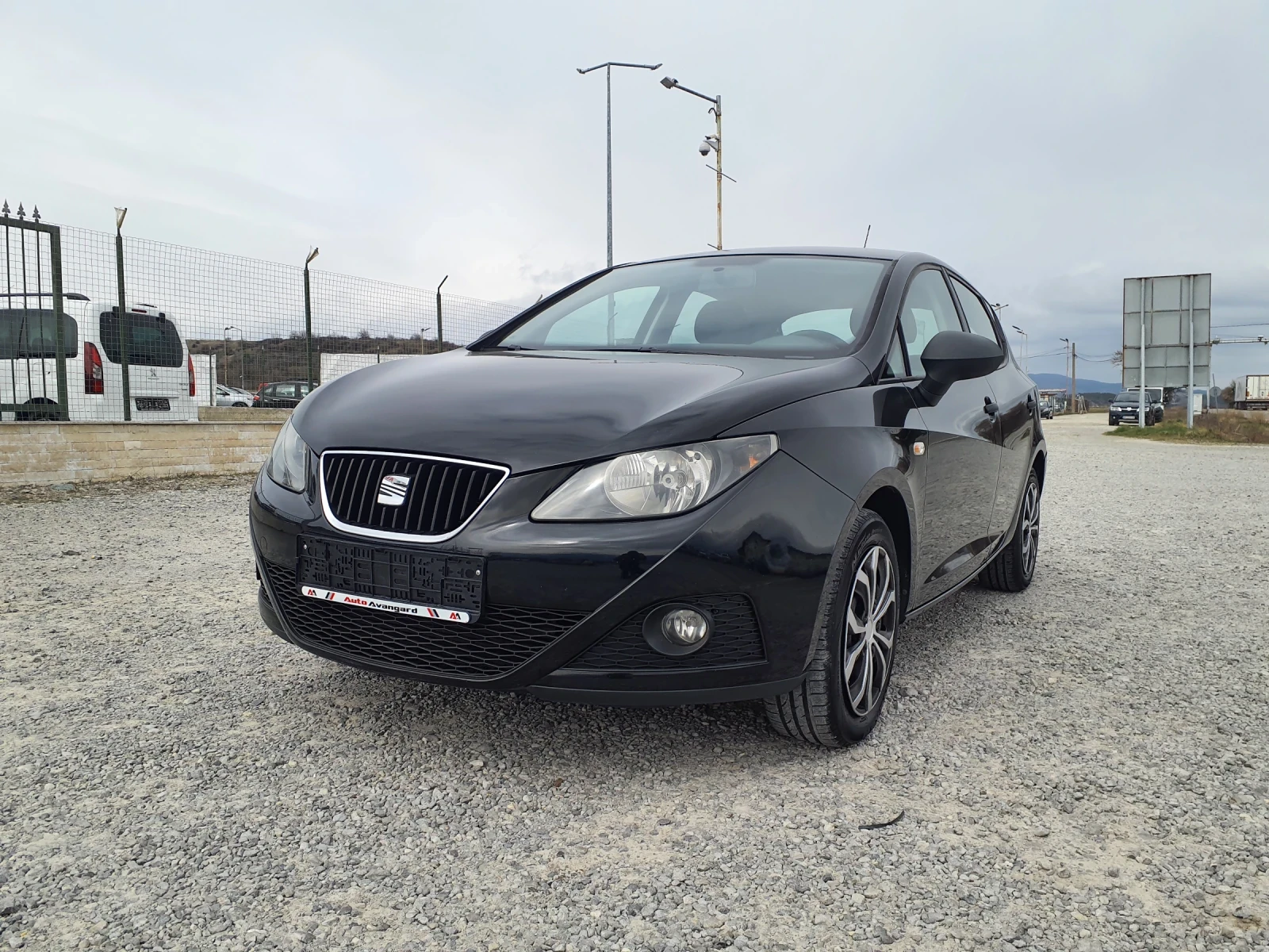 Seat Ibiza 1.2TDI NEW LINE , снимка 2 - Автомобили и джипове - 53978756