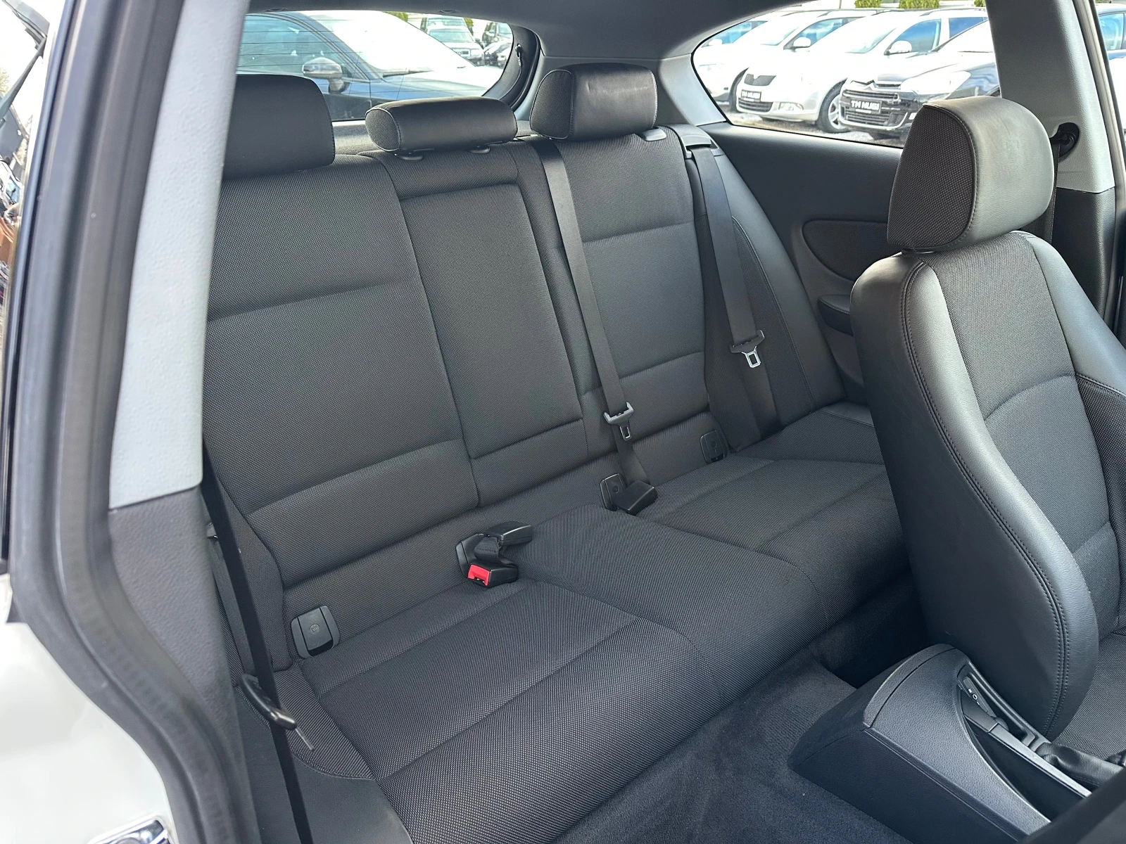 BMW 120 * FACELIFT* 2.0D* 177kc* , снимка 8 - Автомобили и джипове - 54092485