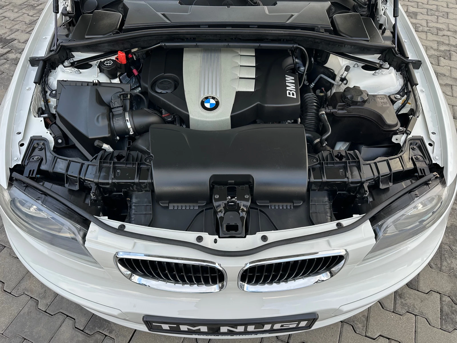 BMW 120 * FACELIFT* 2.0D* 177kc* , снимка 15 - Автомобили и джипове - 54092485