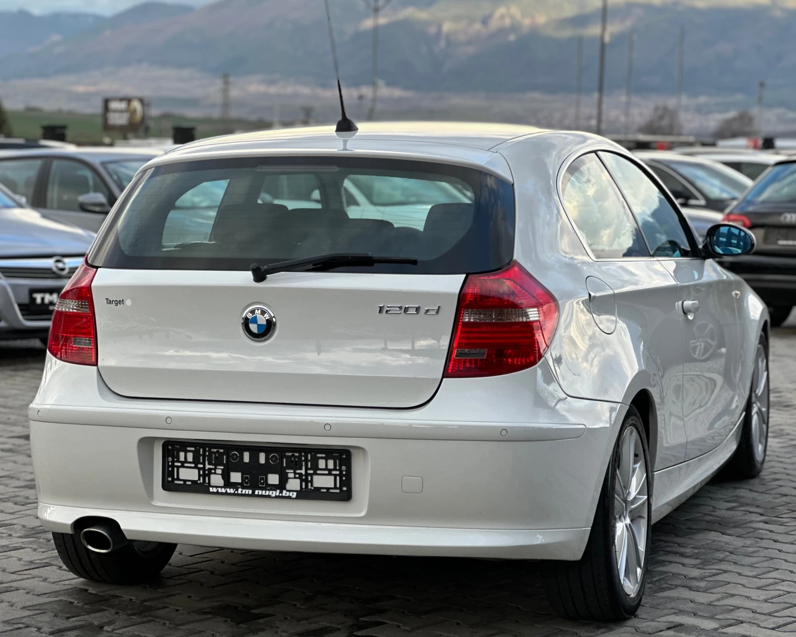 BMW 120 * FACELIFT* 2.0D* 177kc* , снимка 6 - Автомобили и джипове - 54092485