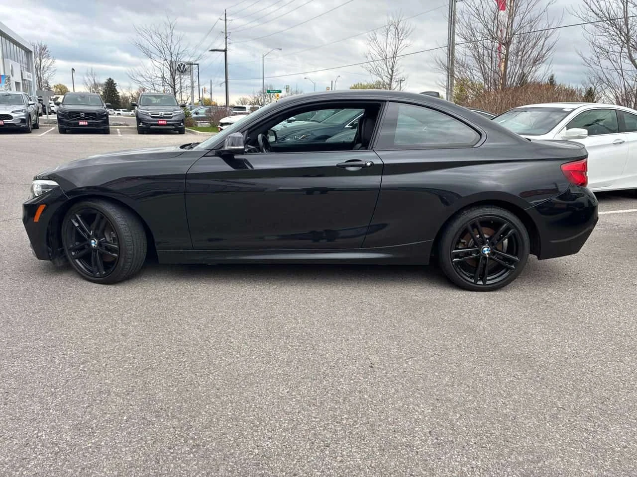 BMW 230 М ПАКЕТ/230i xDrive/ПОДГРЕВ/ПАМЕТ/ШИБЕДАХ/КЛИП, снимка 3 - Автомобили и джипове - 54445588