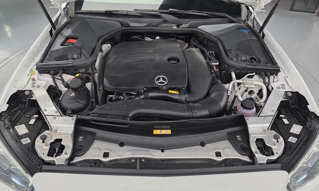 Mercedes-Benz E 350 4MATIC* AMG* LINE* BURMESTER* ХЕДЪП* ДИГИТАЛНО* ТА, снимка 17 - Автомобили и джипове - 54916306