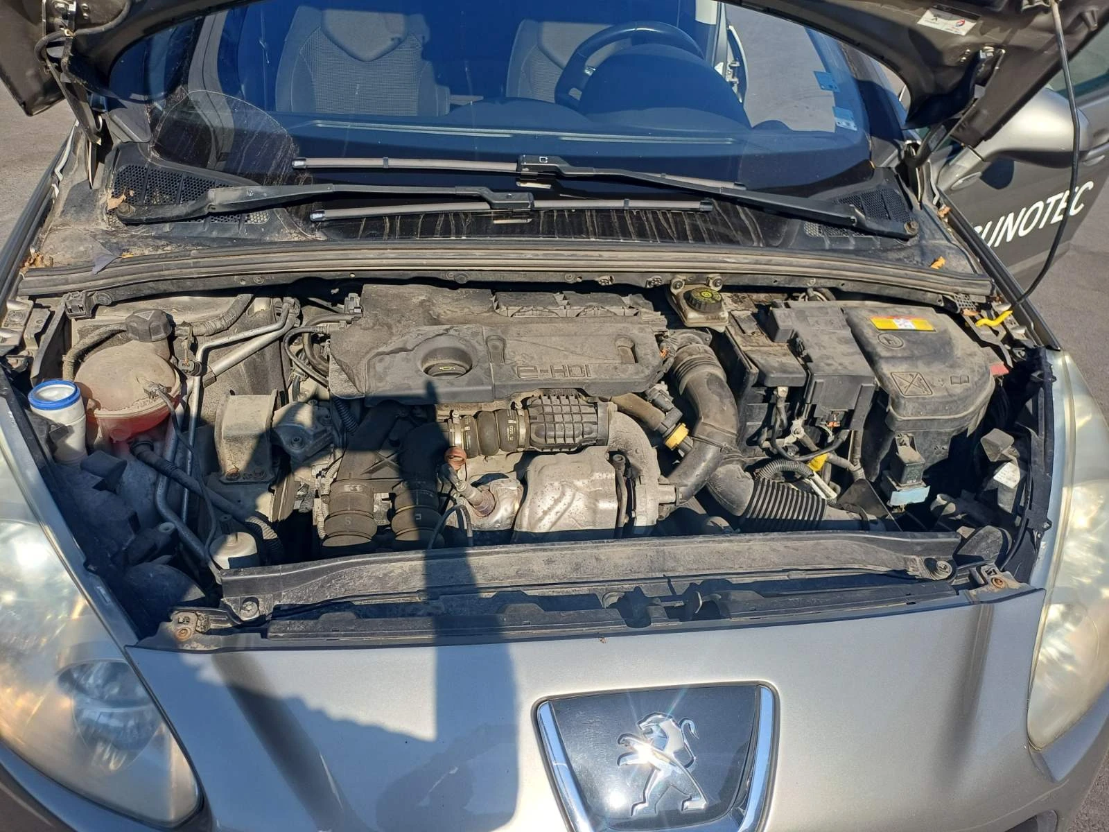 Peugeot 308 1.6 HDI, снимка 12 - Автомобили и джипове - 55553033