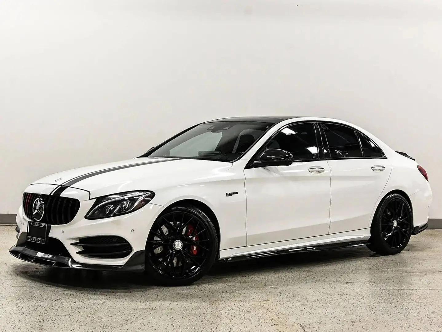Mercedes-Benz C 43 AMG 360* HUD* PANO* KEYLESS GO* DIS* LED* CARBON* КРАЙ