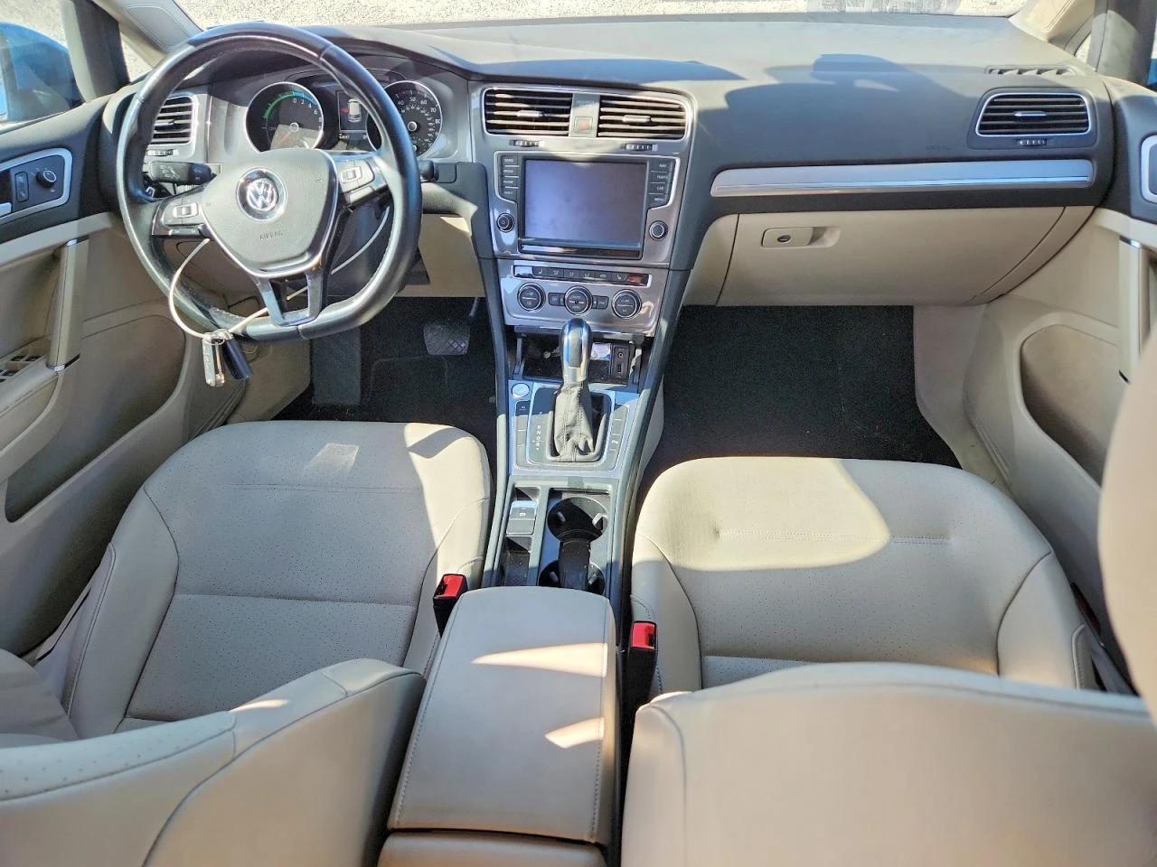VW Golf e-Golf HB SEL Premium, снимка 8 - Автомобили и джипове - 56365343