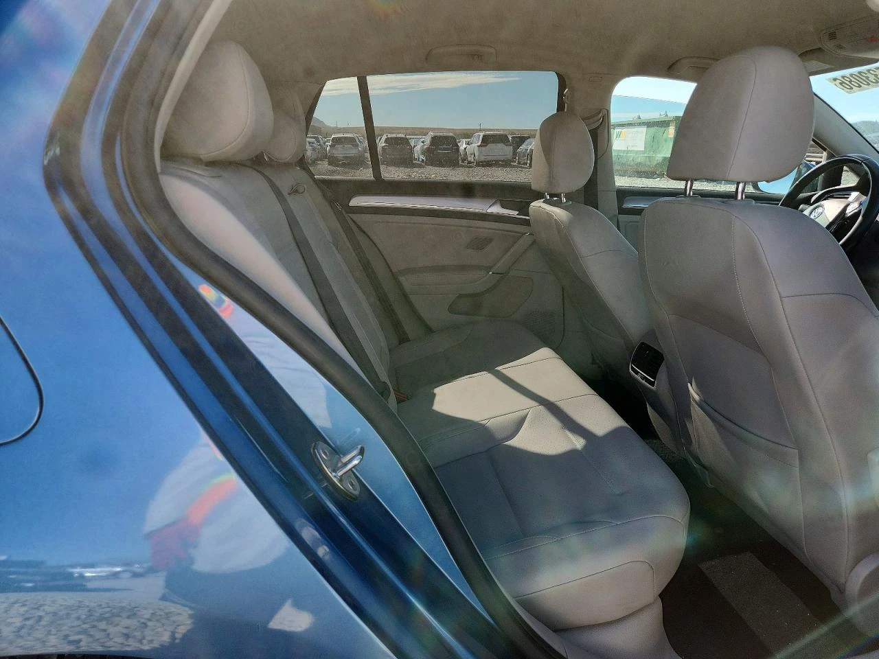 VW Golf e-Golf HB SEL Premium, снимка 10 - Автомобили и джипове - 56365343