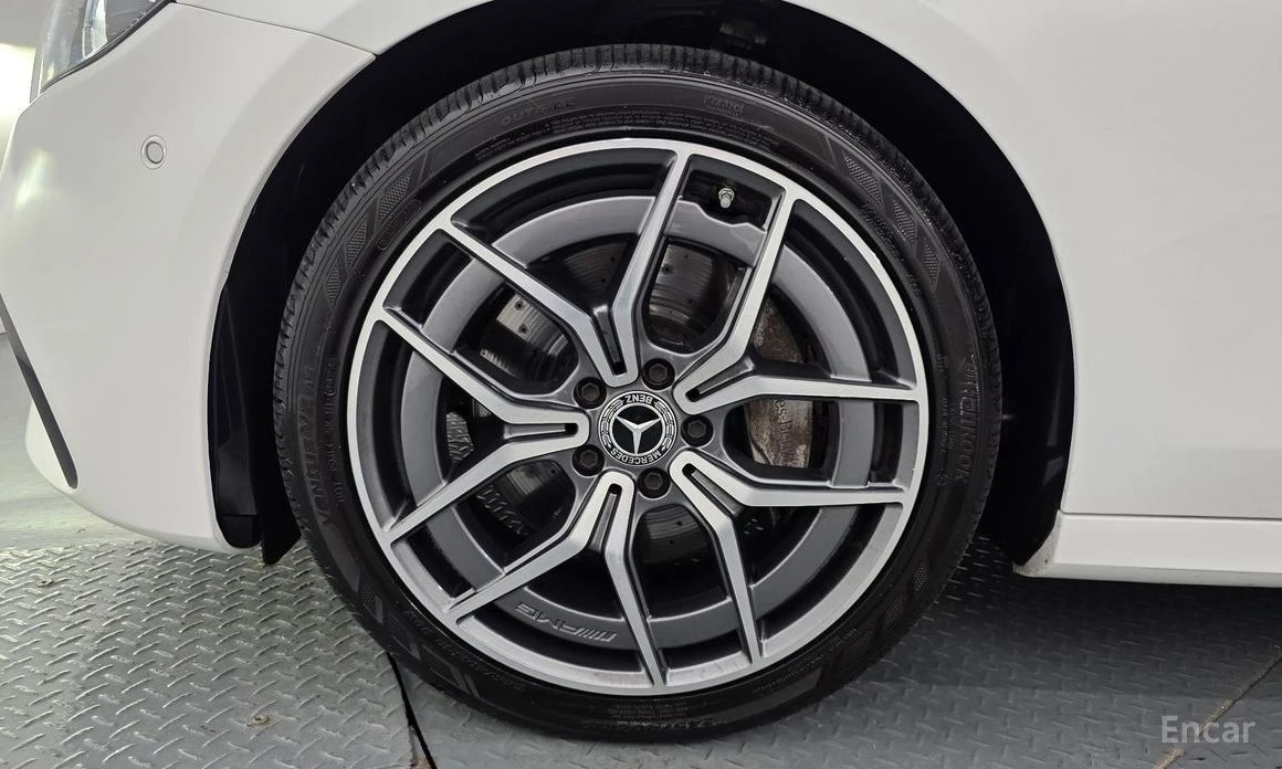 Mercedes-Benz E 220, снимка 5 - Автомобили и джипове - 56581167