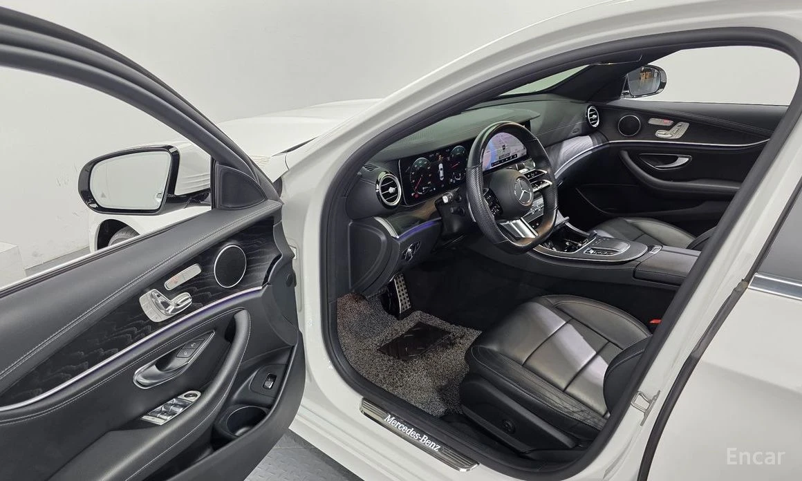 Mercedes-Benz E 220, снимка 10 - Автомобили и джипове - 56581167