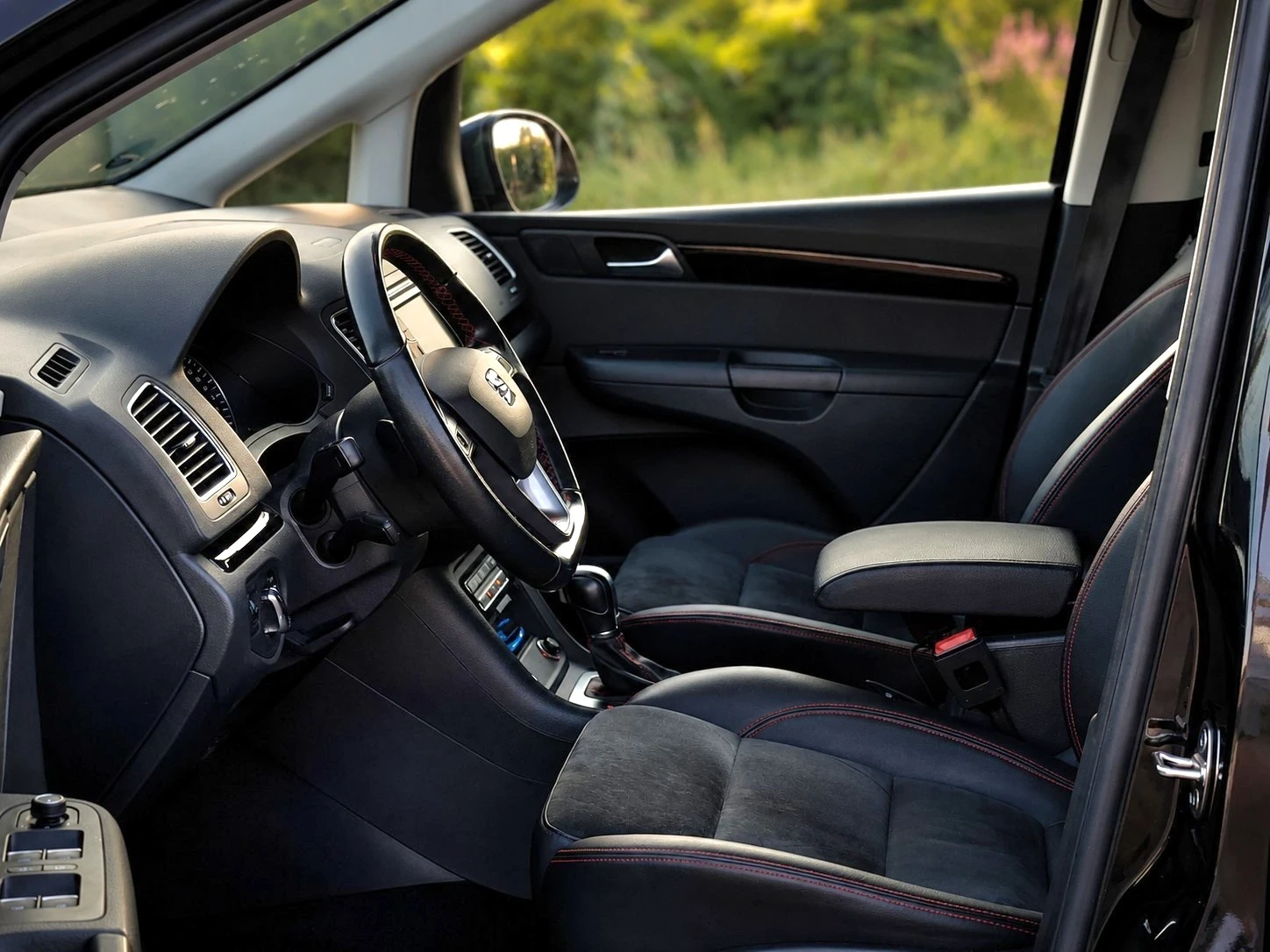 Seat Alhambra FR-LINE/PANO/ALCANTARA/CAMERA, снимка 10 - Автомобили и джипове - 56623822