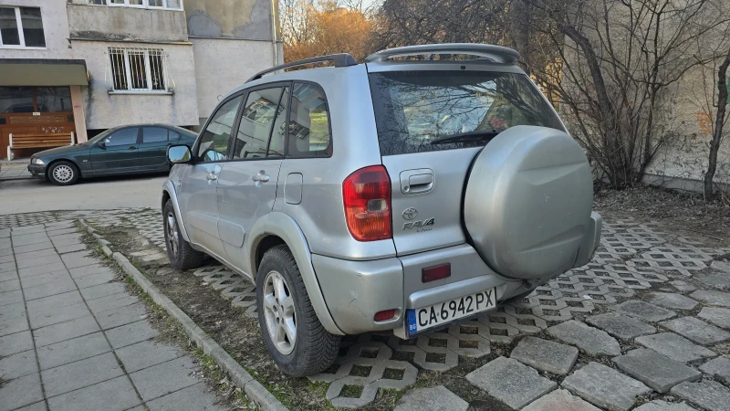 Toyota Rav4 2.0 D4D, AWD, 4 doors, снимка 4 - Автомобили и джипове - 49510799