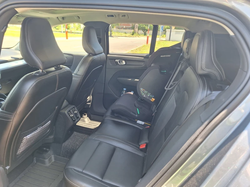 Volvo XC40, снимка 9 - Автомобили и джипове - 51886490