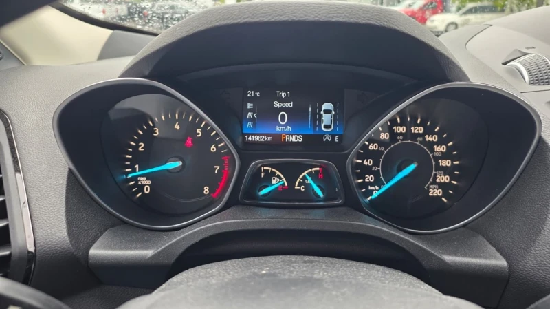 Ford Escape * Titanium * CARFAX * БЕЗ ПЪРВОНАЧАЛНА ВНОСКА, снимка 8 - Автомобили и джипове - 53139732