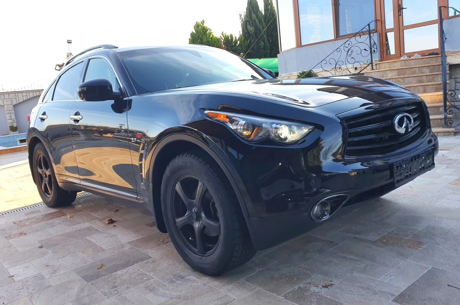 Infiniti QX70 S 3.7 AWD - изображение 2