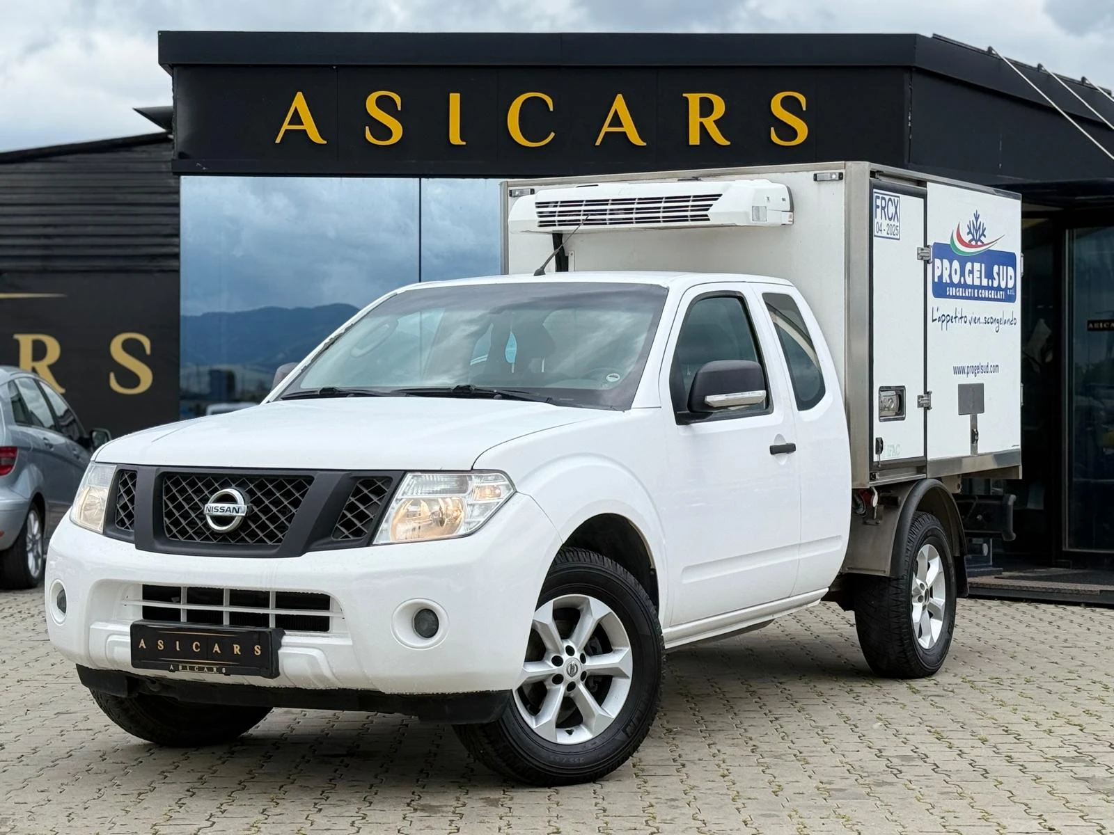 Nissan Navara / 4X4 /  -32 C + 5 C / EURO 5 / | Mobile.bg   1