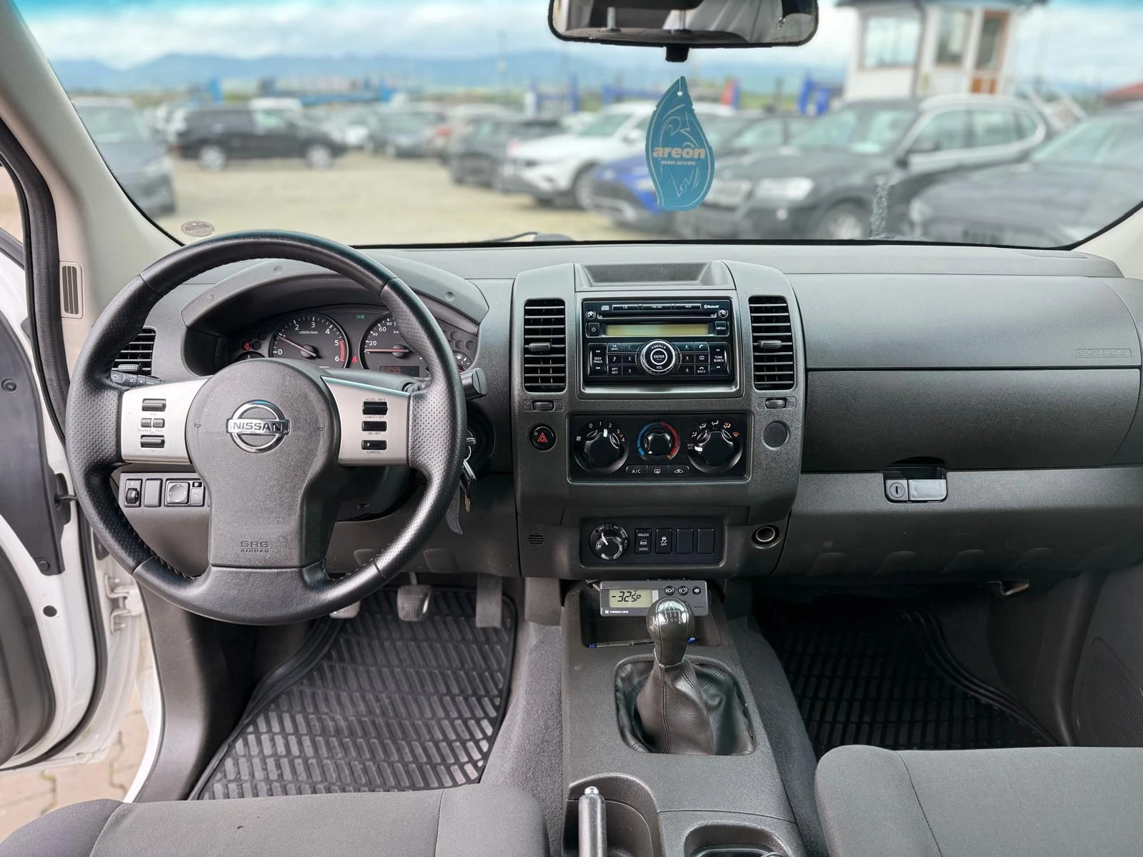 Nissan Navara / 4X4 /  -32 C + 5 C / EURO 5 / | Mobile.bg   13