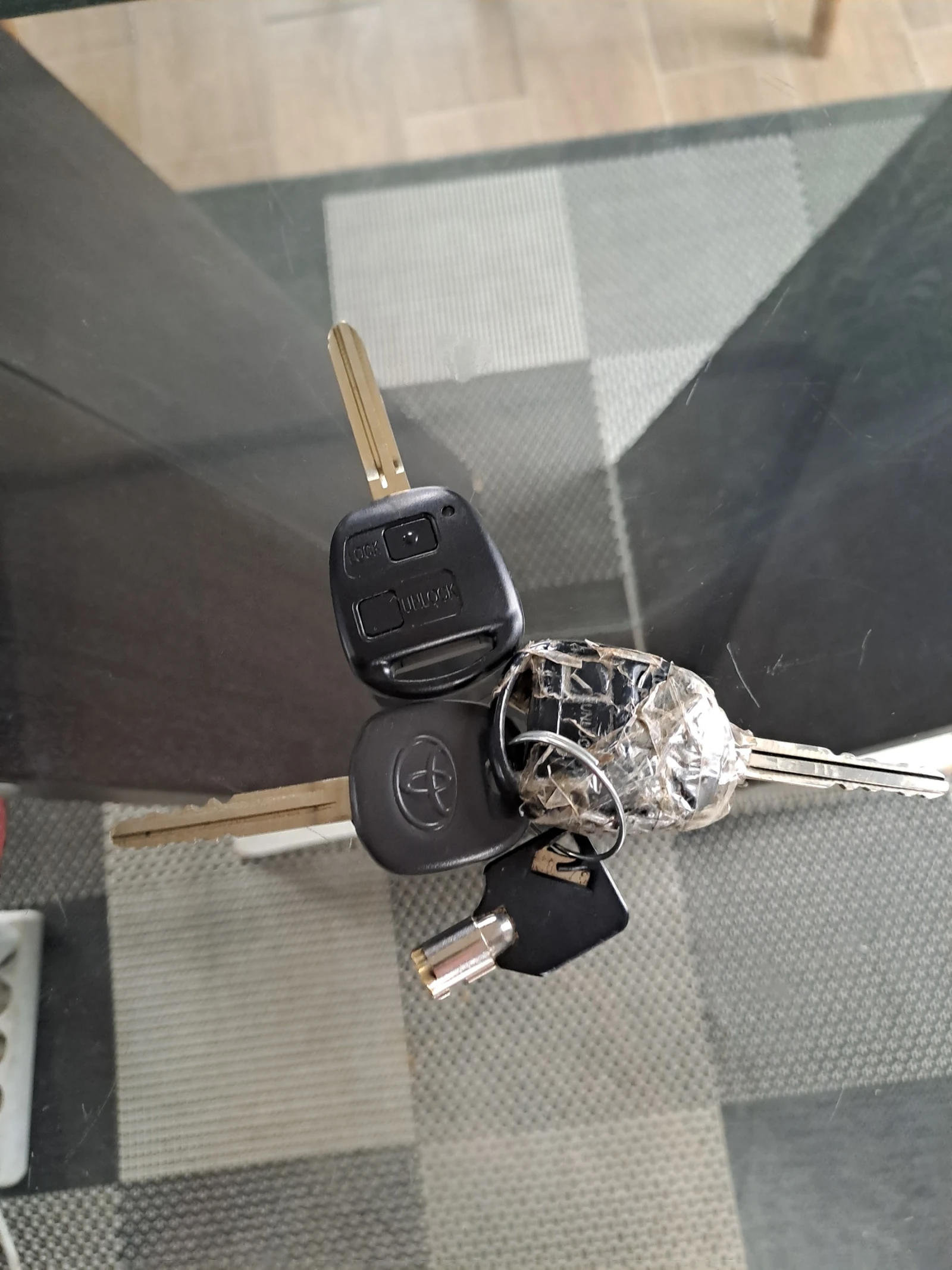 Toyota Rav4 2.0VVTI 150K.C. 4x4 - изображение 9
