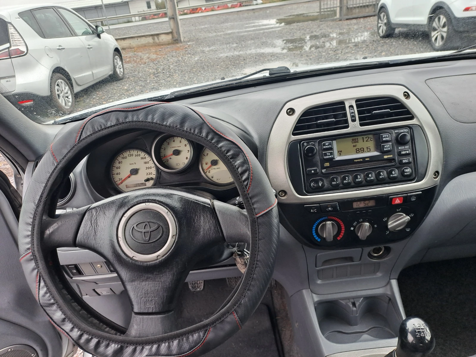 Toyota Rav4 2.0VVTI 150K.C. 4x4 - изображение 7