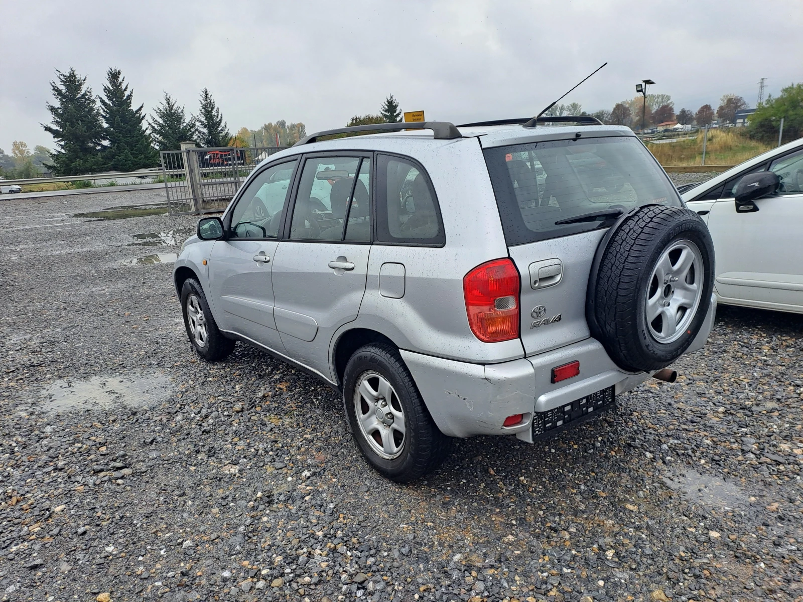 Toyota Rav4 2.0VVTI 150K.C. 4x4 - изображение 5