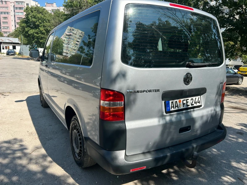 VW Caravelle T5 1.9 TDI 102 к.с. 9 места климатик, снимка 4 - Бусове и автобуси - 51332939