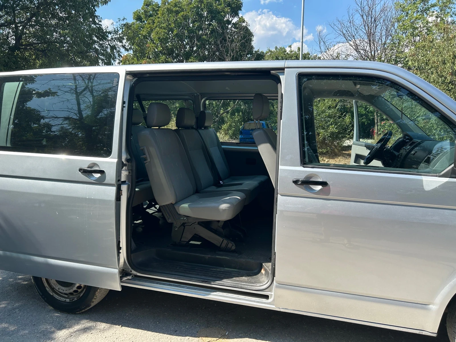 VW Caravelle T5 1.9 TDI 102 к.с. 9 места климатик - изображение 10