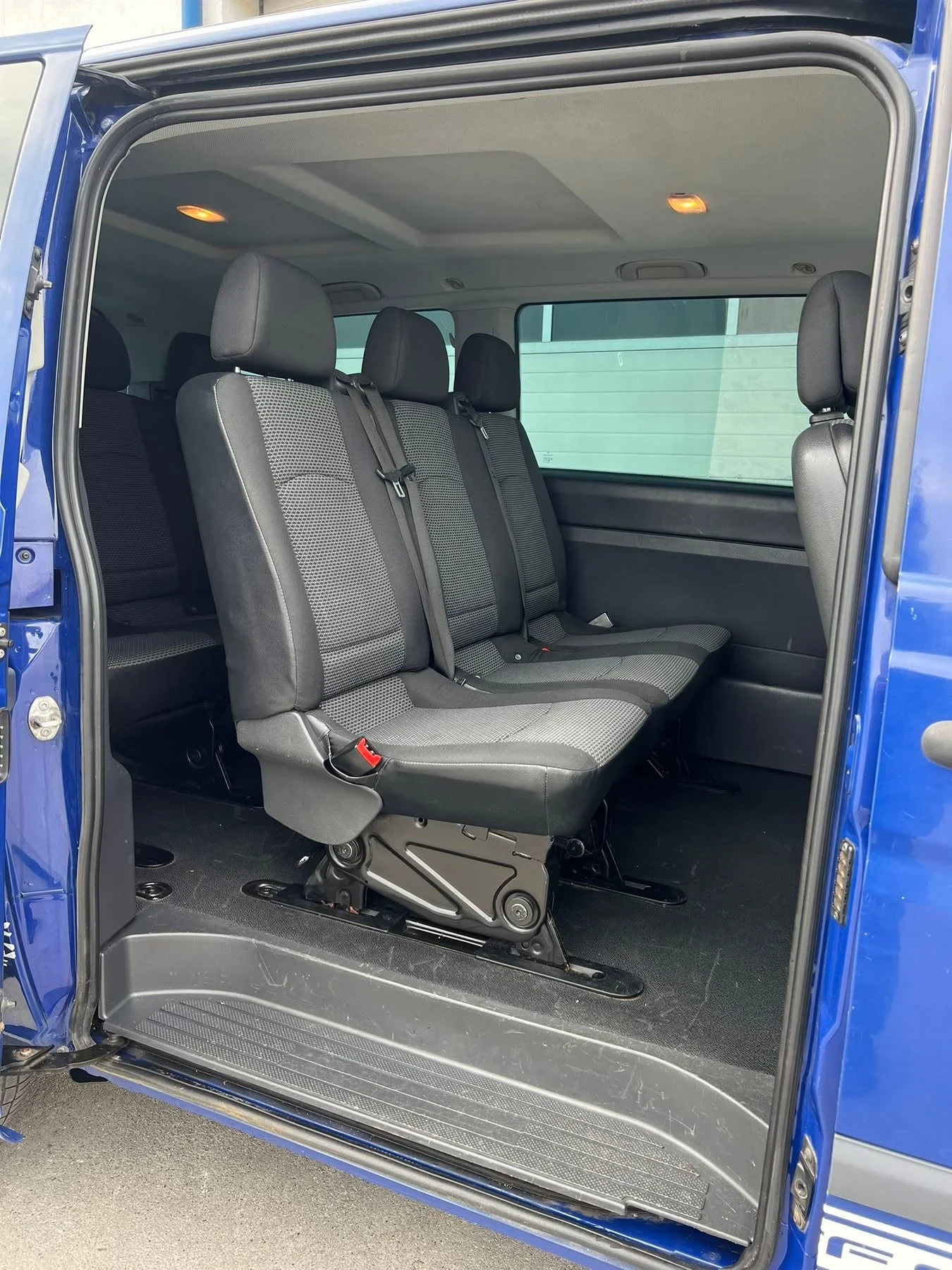 Mercedes-Benz Vito 4x4 / Пътнически 8+ 1м / Климатроник, снимка 9 - Бусове и автобуси - 55102935