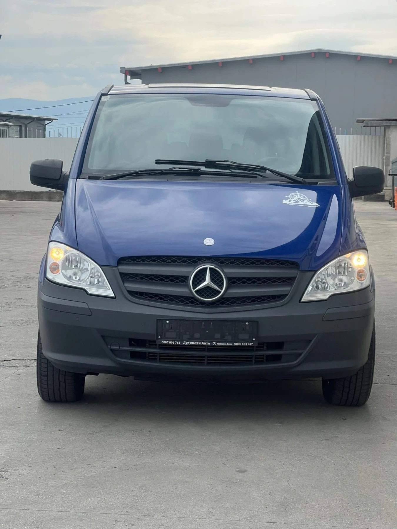 Mercedes-Benz Vito 4x4 / Пътнически 8+ 1м / Климатроник, снимка 2 - Бусове и автобуси - 55102935