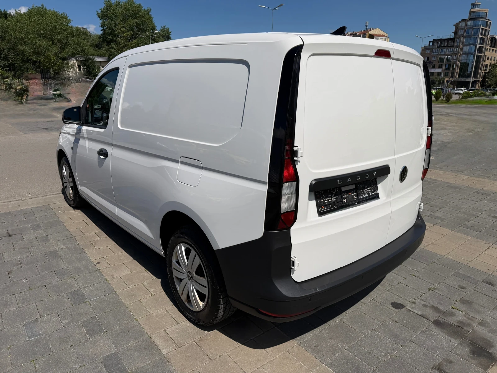 VW Caddy 2.0TDI DSG CARGO, снимка 4 - Бусове и автобуси - 55946070
