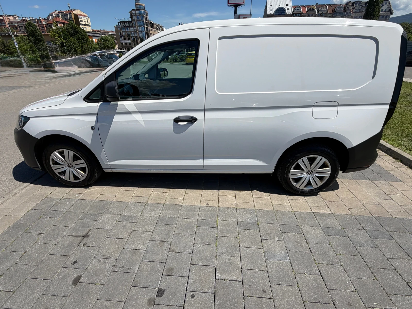 VW Caddy 2.0TDI DSG CARGO, снимка 3 - Бусове и автобуси - 55946070