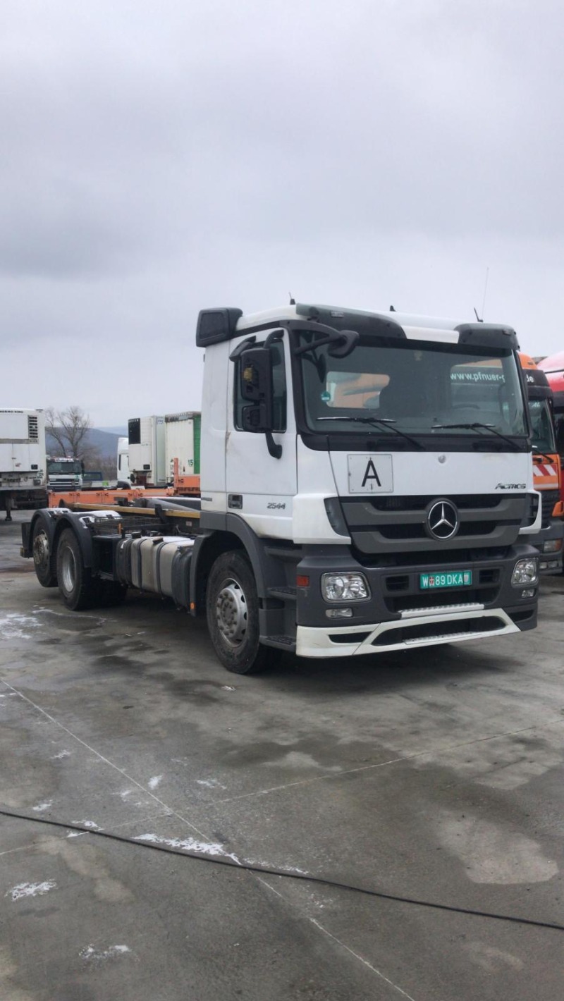 Mercedes-Benz Actros, снимка 3 - Камиони - 39559644