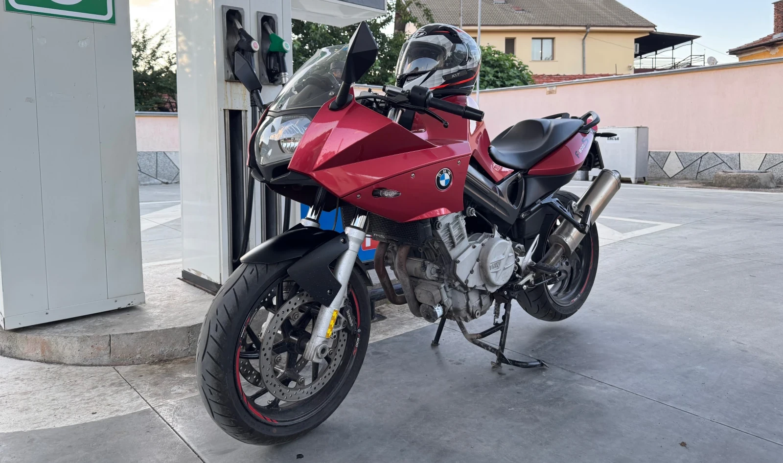 BMW F